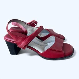 BeautiFeel Red Leather Heeled Sandals Comfort Shoes Women's size 40 Chic Preppy